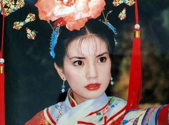 被封殺前，趙薇是什麼樣，看看這幾件事就知道了