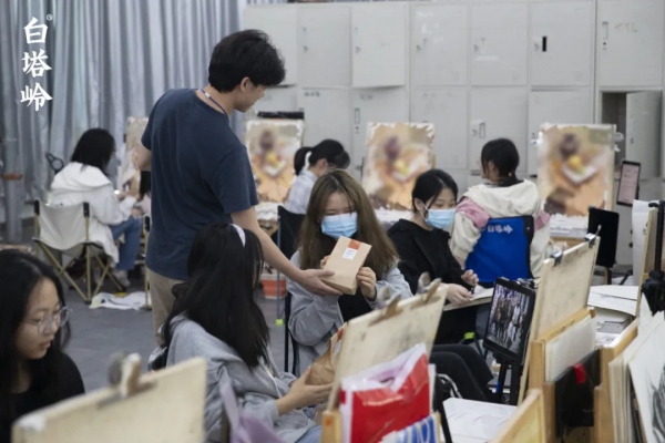 心有光華月自明 | 中秋佳節,白塔嶺的家人們節日快樂 心有光華月自明 | 中秋佳節,白塔嶺的家人們節日快樂