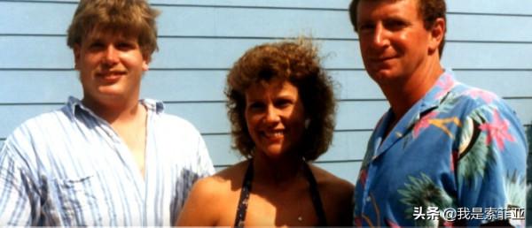 男子在家遇害，警方苦尋真兇無果，25年後，一個護士說她知道真相