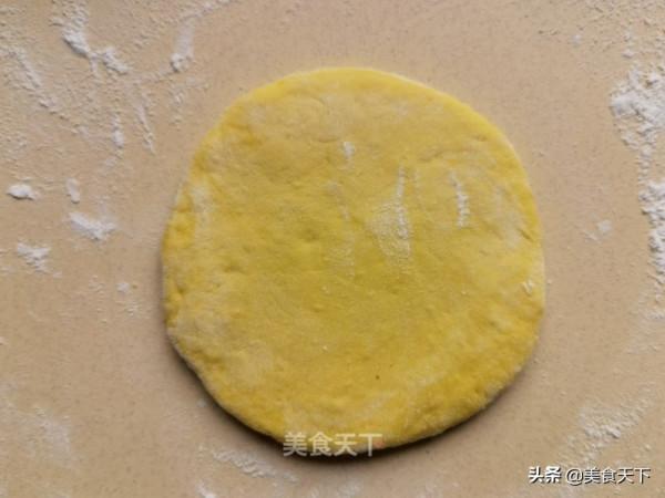 這樣的餡餅你喜歡嗎?皮薄餡多,用料十足!一口下去滿嘴留香 這樣的餡餅你喜歡嗎?皮薄餡多,用料十足!一口下去滿嘴留香