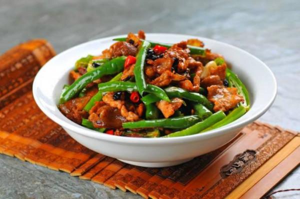 湖南小炒肉,香辣可口好吃不膩,超好吃,你難道不想來試一下嗎? 湖南小炒肉,香辣可口好吃不膩,超好吃,你難道不想來試一下嗎?