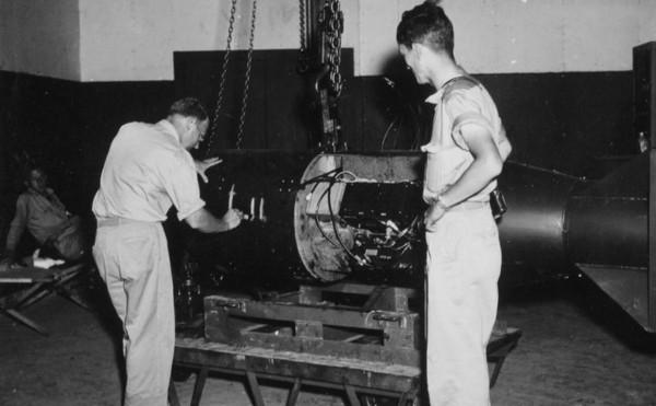 毛主席姓毛，彭德懷姓彭，為何毛主席說他倆都姓石，是兩塊石頭？