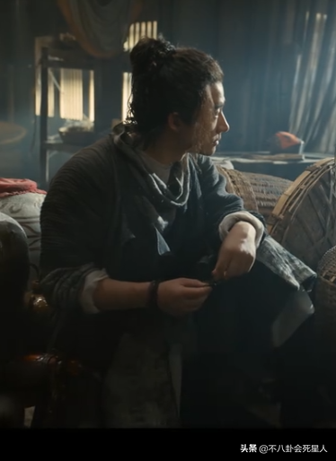 讓人笑著齣戲的演員特徵，黃軒的短手、楊冪的鼻孔、大寶貝的微笑