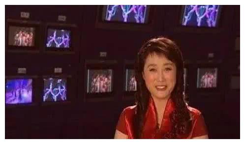 著名女主持江文華：《曲苑雜壇》停播10年後，她又過得怎樣？