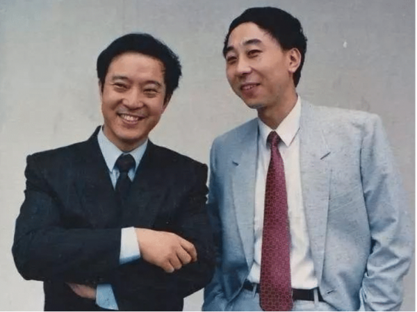 登春晚33年，曾被保姆敲詐“分手費”，62歲退休，馮鞏如今怎樣了