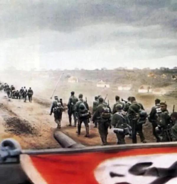 “沙漠之狐”隆美爾，不過是丘吉爾蓄意吹捧出來的一個大神