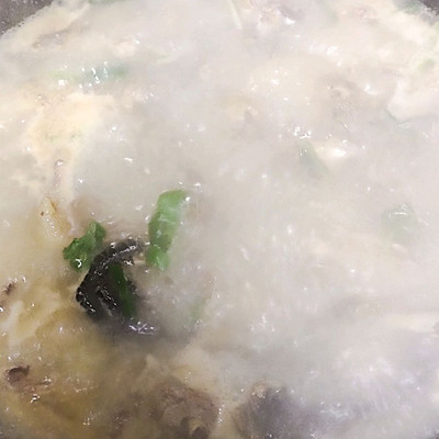 記住這幾個小技巧!新手也能做只需要加鹽的土雞湯 記住這幾個小技巧!新手也能做只需要加鹽的土雞湯