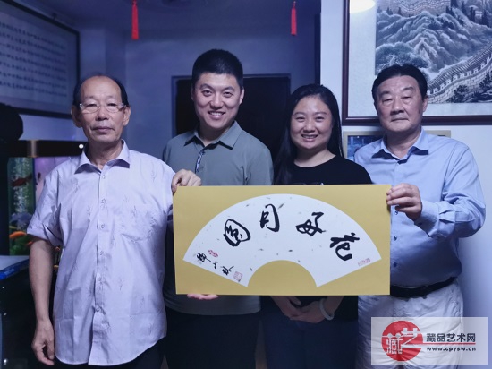 慶中秋 將士丰采書畫院副院長韓山林揮毫創作 慶中秋 將士丰采書畫院副院長韓山林揮毫創作