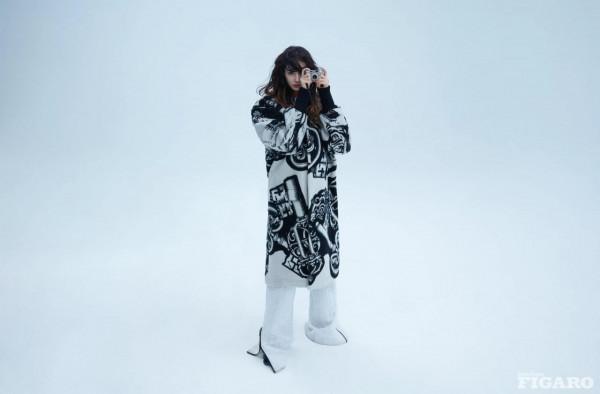 迪麗熱巴封面大片,清冷優雅,時尚俏麗 迪麗熱巴封面大片,清冷優雅,時尚俏麗