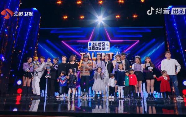 辣媽分享工作又帶娃的心酸，謝霆鋒滿臉尷尬，網友說給他上了一課