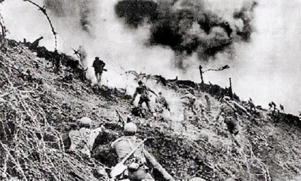 全連只剩7人,槍管發燙打不出子彈,生死之際號兵大喊:我來指揮 全連只剩7人,槍管發燙打不出子彈,生死之際號兵大喊:我來指揮