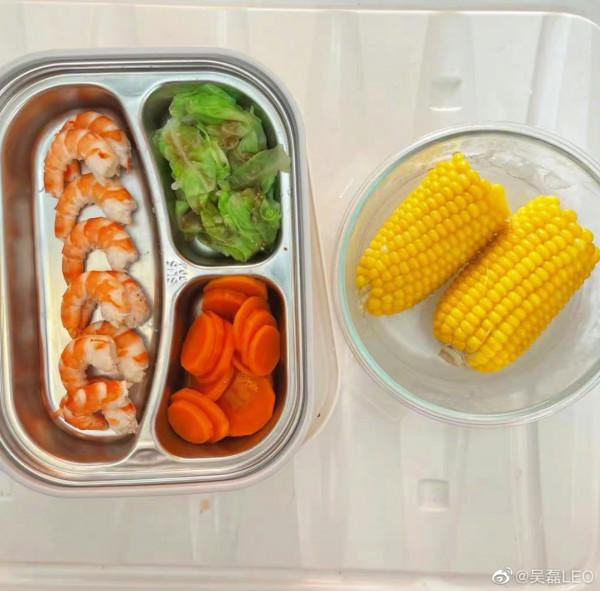 吳磊曬減肥食譜，引來90萬點贊，網友：真自律，這樣吃我也能瘦