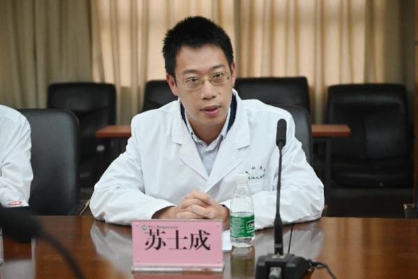 腋窩下開口兩釐米切癌保乳，精準導航下乳腺也能做腔鏡手術