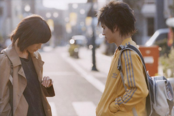 如果你被身邊的人孤立了，不要急著合群，需要做好這3件事