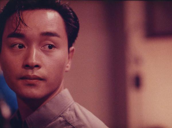 張國榮那些年驚豔歲月的歌，隨便一首，就可以打動七八零後的心聲