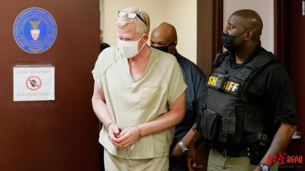 律師“僱兇殺己”騙千萬保險牽出案中案 揭開美國這一百年家族的死亡與秘密 律師“僱兇殺己”騙千萬保險牽出案中案 揭開美國這一百年家族的死亡與秘密