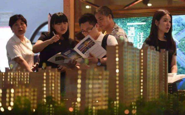 “買不起房”不算啥!年輕人身扛房貸壓力,比買不起房更煩惱 “買不起房”不算啥!年輕人身扛房貸壓力,比買不起房更煩惱