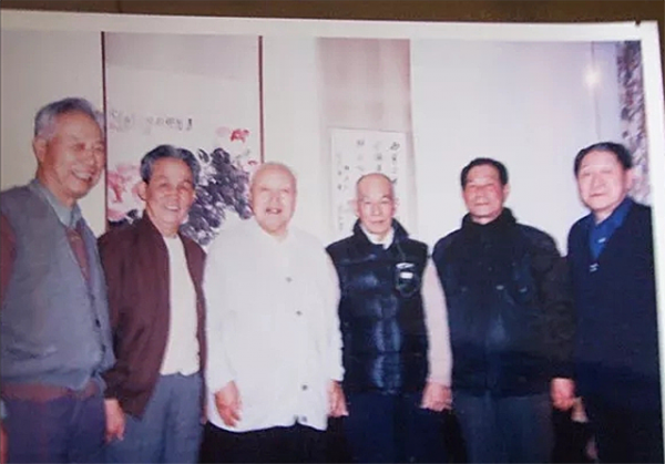 1949年,軍車強闖香山銷燬廢炮彈,涉事營長法辦,教導員撤職 1949年,軍車強闖香山銷燬廢炮彈,涉事營長法辦,教導員撤職