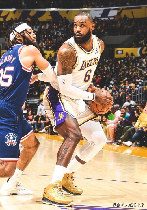 5連敗!詹姆斯39+9+7空砍4大里程碑,末節13分帶不動20中4的威少 5連敗!詹姆斯39+9+7空砍4大里程碑,末節13分帶不動20中4的威少