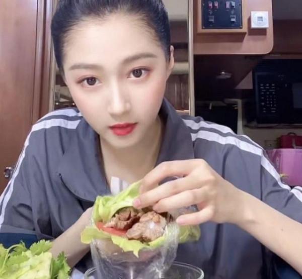 看了《披哥》哥哥們“煉獄式”的自律,我默默吐出了嘴裡的夜宵 看了《披哥》哥哥們“煉獄式”的自律,我默默吐出了嘴裡的夜宵