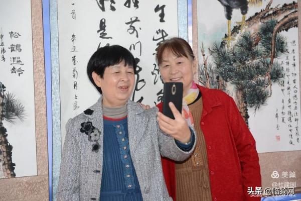 山西臨猗：叔侄倆舉辦的書法藝術個人家庭展在農家小院隆重開幕