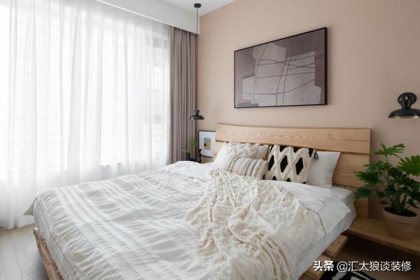 走進這個家，時光都彷彿變慢了，這樣沉靜溫暖的氛圍真讓人著迷