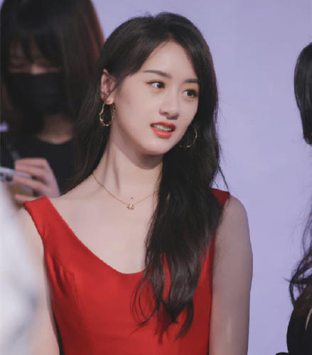 出道前一般般，火了之後一年比一年好看，難道真是“紅氣養人”？