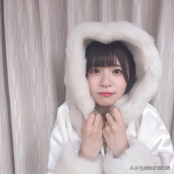 松田好花日向坂46，那種一眼望去顯眼卻不搶鋒芒的人