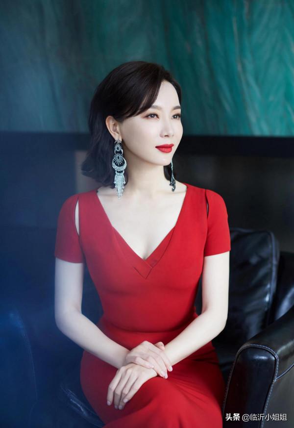 陳數，優雅知性、氣質出眾的高顏值女性，才貌雙全，魅力十足