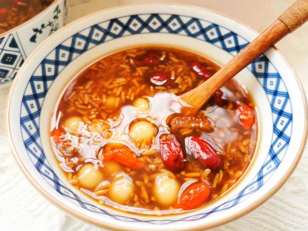 天冷了，手腳冰涼多喝這碗甜湯，軟糯香甜補氣血，做法簡單