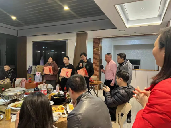 百乘定製·全屋整裝“虎虎生金”尾牙宴圓滿落幕