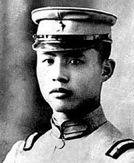 東北野戰軍原本有3位副司令，為何改編為四野後，一個都不剩了？