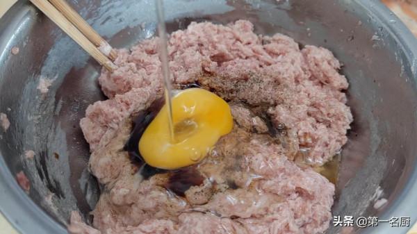 為啥飯店的餃子餡那麼好吃?原來還有這幾個小訣竅,真是長見識了 為啥飯店的餃子餡那麼好吃?原來還有這幾個小訣竅,真是長見識了