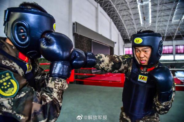 特戰隊員搏擊對抗，拳拳到肉