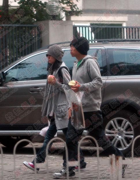 袁泉：嫁給同學夏雨，是公婆和老公的調和劑，解開老公多年的心結