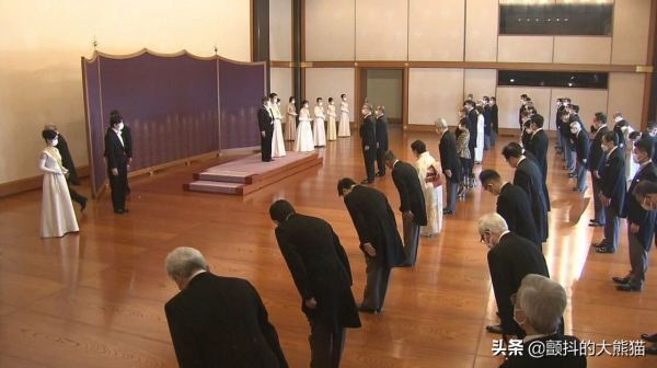 照片錦集：“新年祝賀儀式”愛子公主身著長裙 首次執行公務