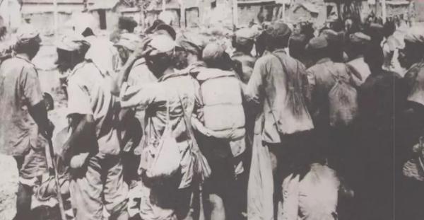 1949年，我軍一班長活捉蔣軍師長：我不要功，我想當排長。軍長：升兩級，任連長