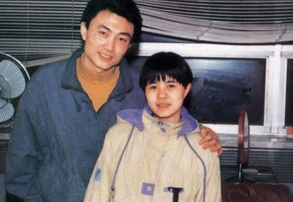 主持界的7對模範夫妻:劉純燕王寧從校服到婚紗,可惜李詠已離世 主持界的7對模範夫妻:劉純燕王寧從校服到婚紗,可惜李詠已離世