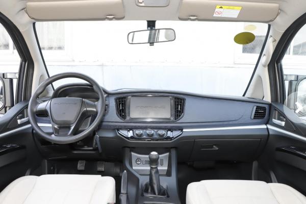 商務車之間的鬥爭，五菱征程VS風行菱智，誰是老百姓最愛？