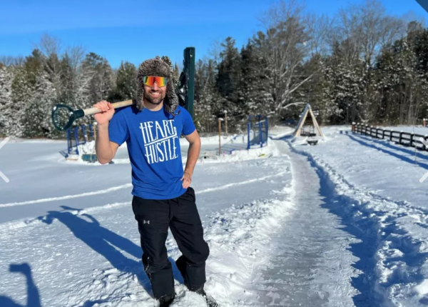 加拿大人玩個雪這麼&quot;卷&quot;了 2米關公雪中持刀 後院造百米雪道