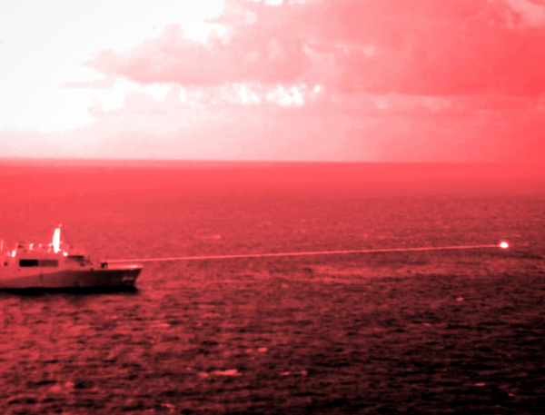 美海軍宣佈鐳射武器測試成功,中俄毫不懼怕!雙方關係上升新高度 美海軍宣佈鐳射武器測試成功,中俄毫不懼怕!雙方關係上升新高度