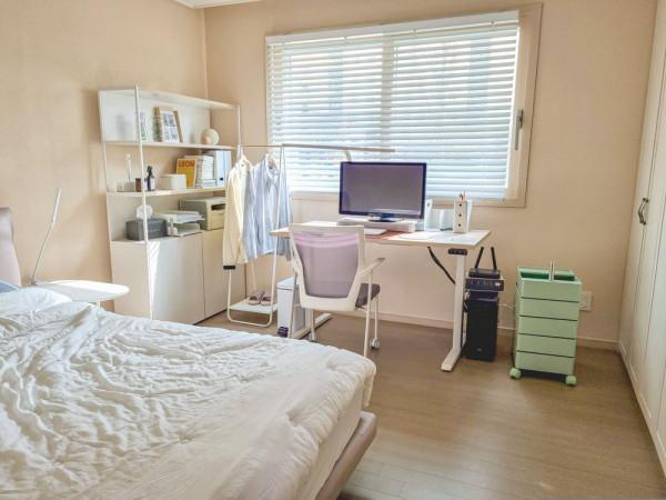 4室1廳，軟裝全靠女業主網購，本以為平平無奇，沒想到幸福感很強