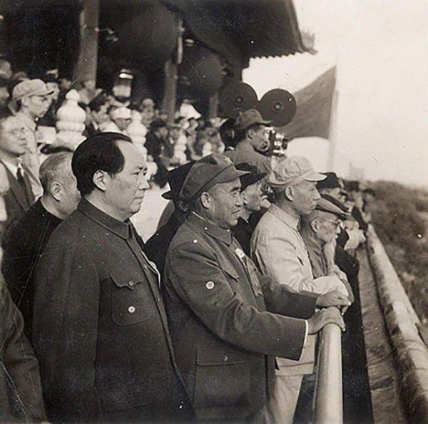 1949年,國民黨飛機迫降河北解放區,機艙內藏4噸白銀,怎麼回事 1949年,國民黨飛機迫降河北解放區,機艙內藏4噸白銀,怎麼回事