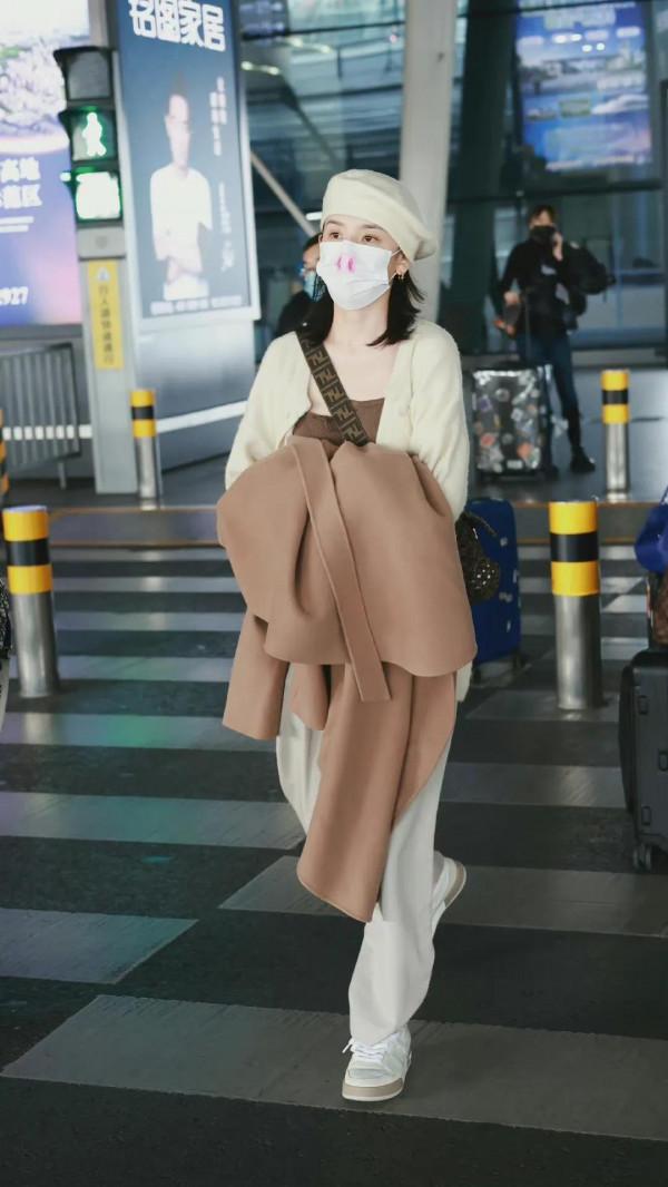 宋祖兒近期穿搭