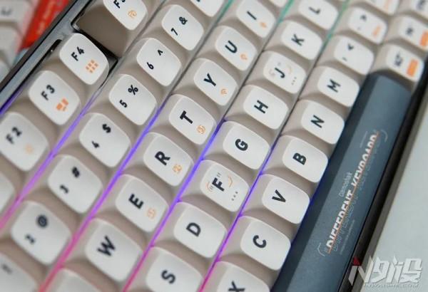 Darmoshark K7 Pro三模無線機械鍵盤體驗