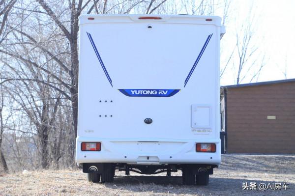 顏值超高還耐用，配自適應巡航、商務座和子母床，宇通經濟型房車