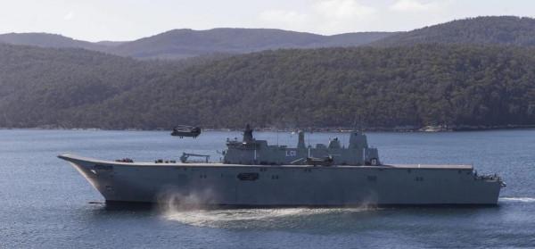 “堪培拉”級兩棲攻擊艦圖集（118圖）