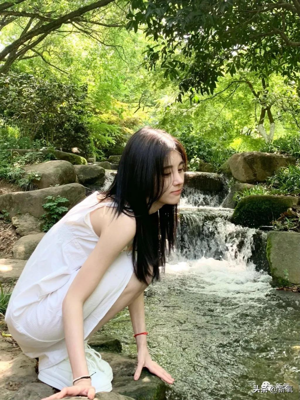 貴圈所謂的純欲天花板,就是在關節上打腮紅嗎? 貴圈所謂的純欲天花板,就是在關節上打腮紅嗎?