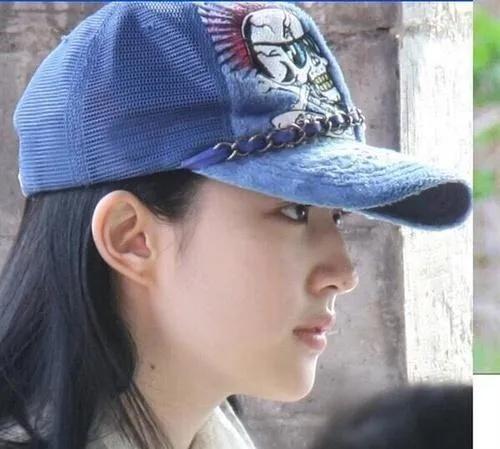 大愛亦菲，素顏照樣美翻了