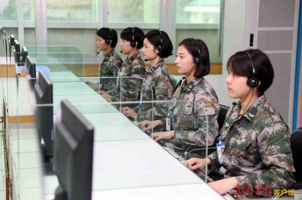 銀線纏繞的青春：通訊兵的365天